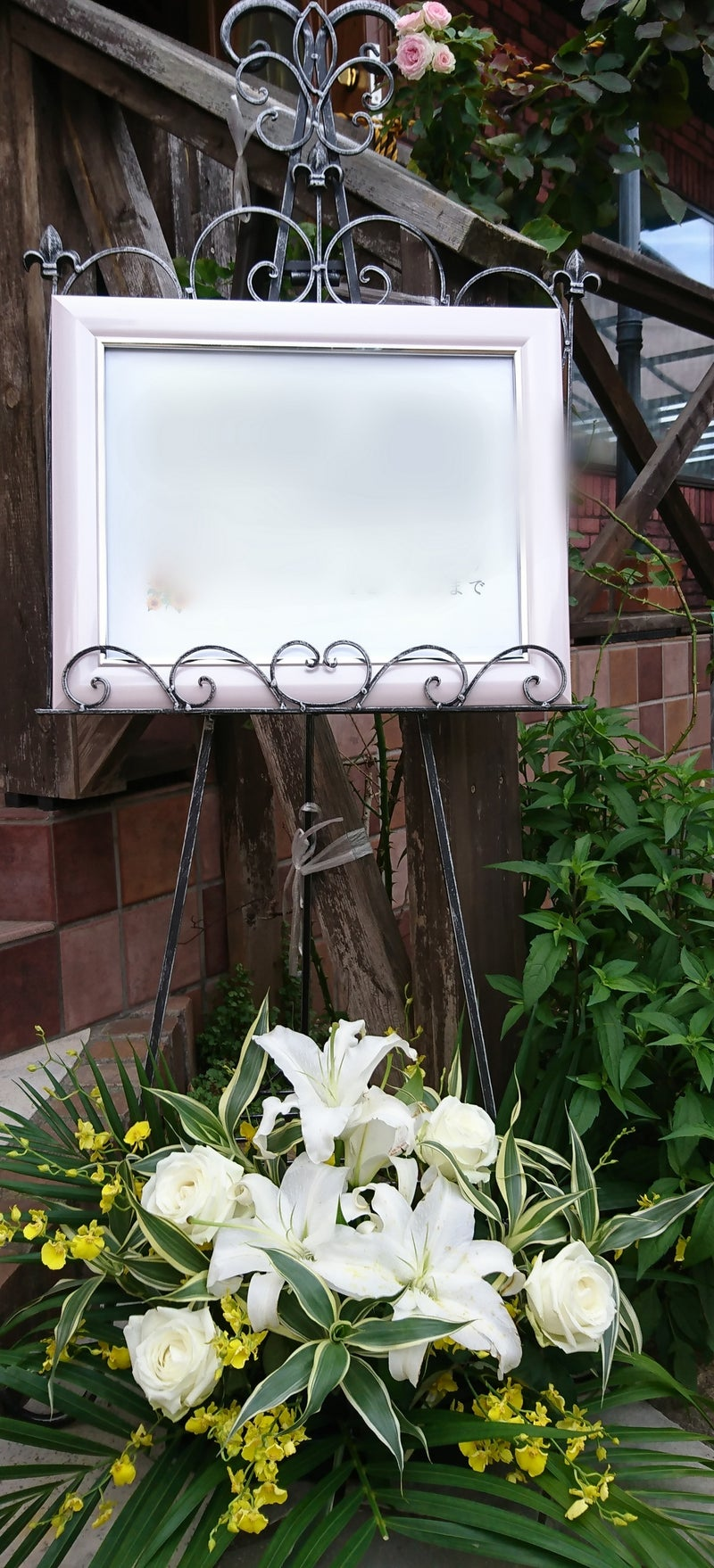 埼玉県川越市葬儀社セレモニーサロン　生花祭壇・生花アレンジ