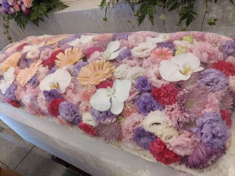 【埼玉県川越市葬儀セレモニーサロン】生花祭壇・生花アレンジ