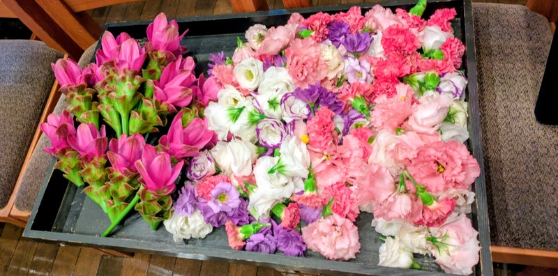 生花を棺に【埼玉県川越市葬儀セレモニーサロン】