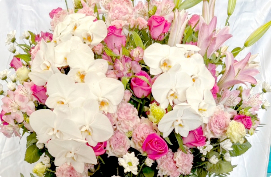 【埼玉県川越市葬儀セレモニーサロン】生花祭壇・生花アレンジ